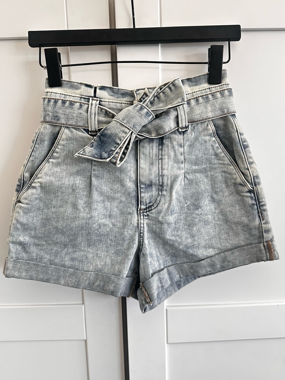 Express High Rise Denim Shorts – Women’s Size 00 – Paperbag Waist Tie Belt